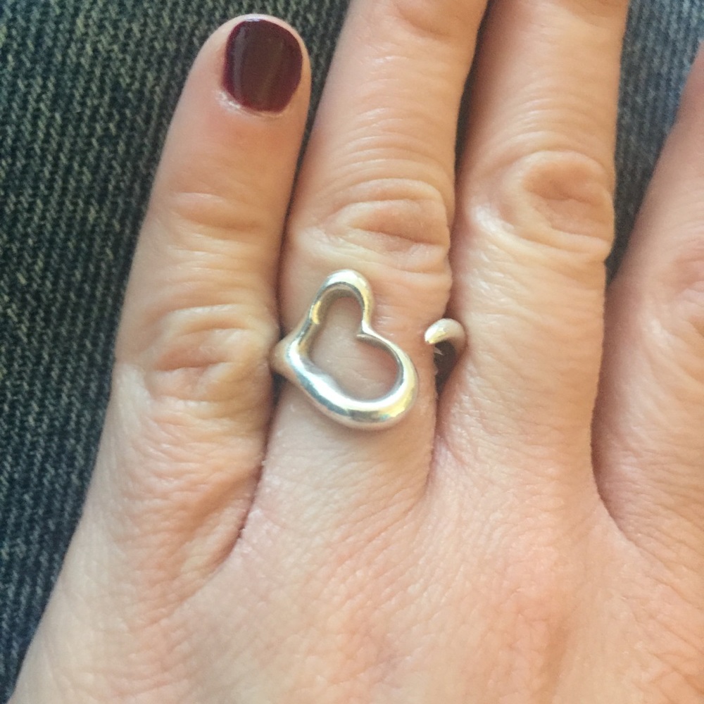 TIFFANY & CO. Elsa Peretti Open Heart Ring